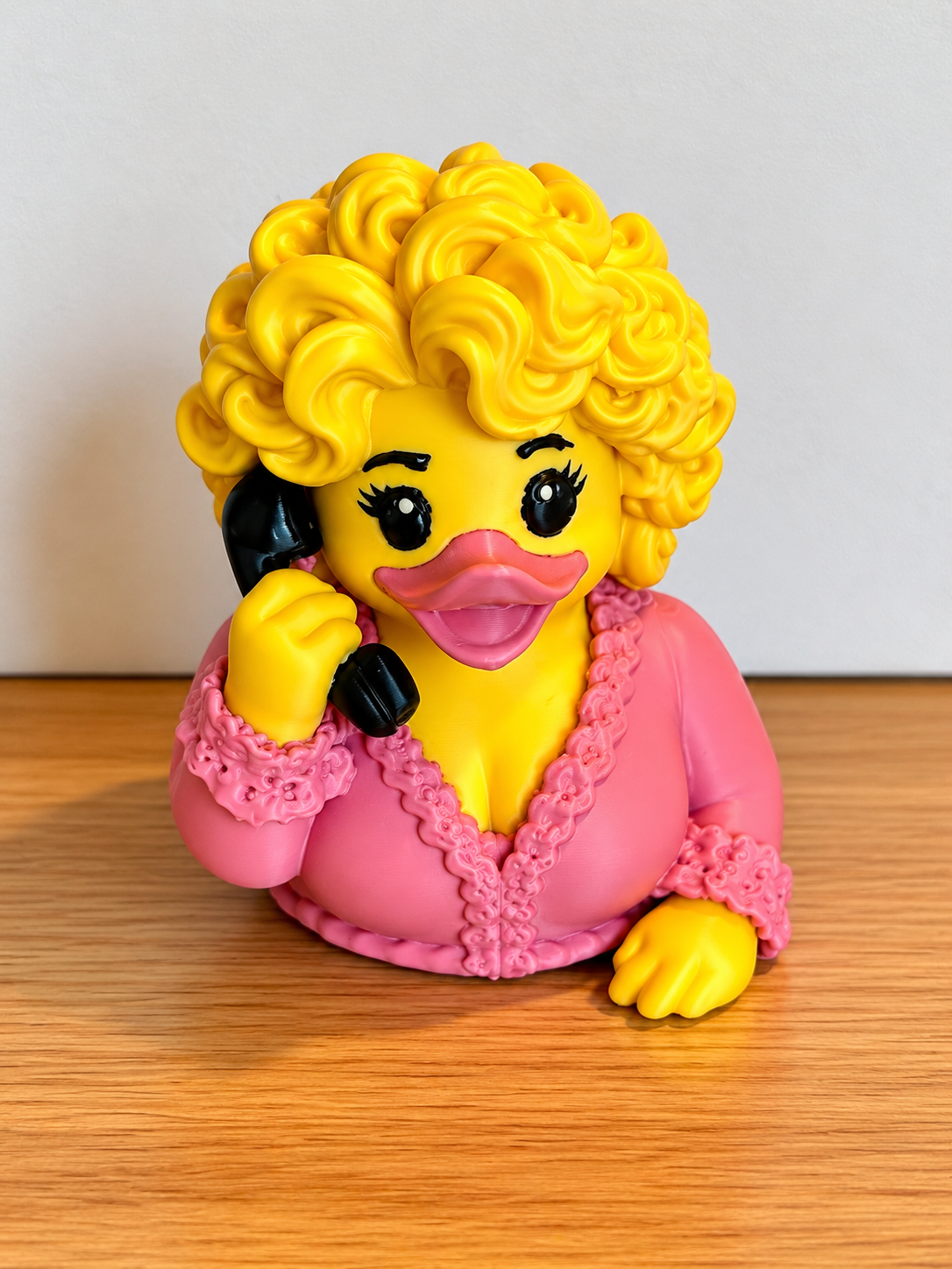 9 to 5 Dolly Duck